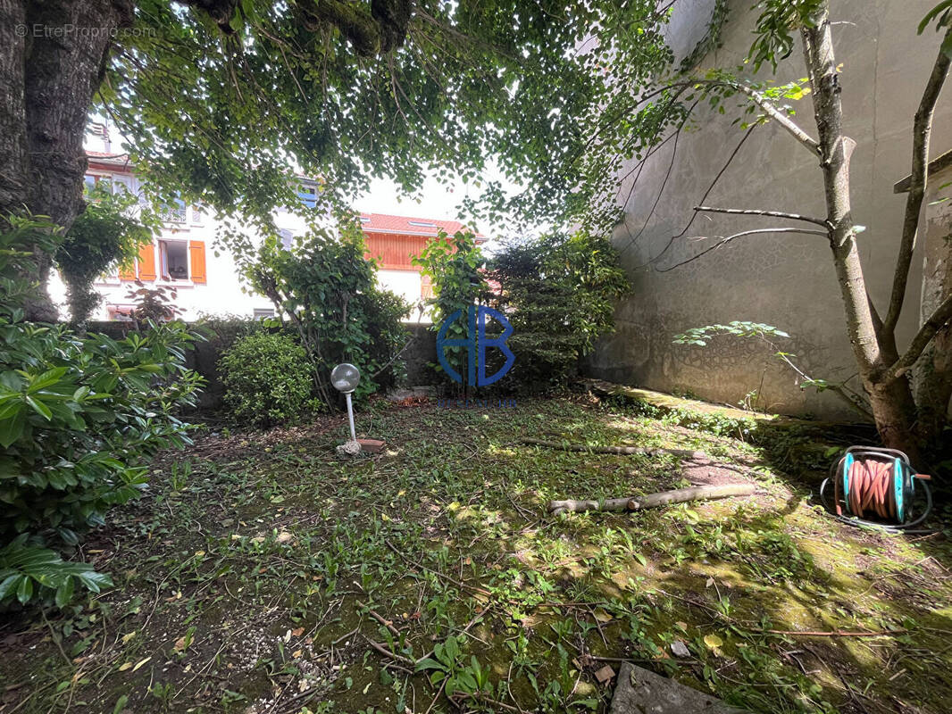 Appartement à RENAGE