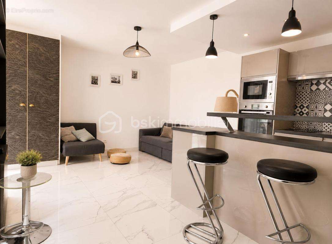 PARIS 15e Montparnasse - studio 25.67m² rénové au calme sur cours avec calme - photo 3