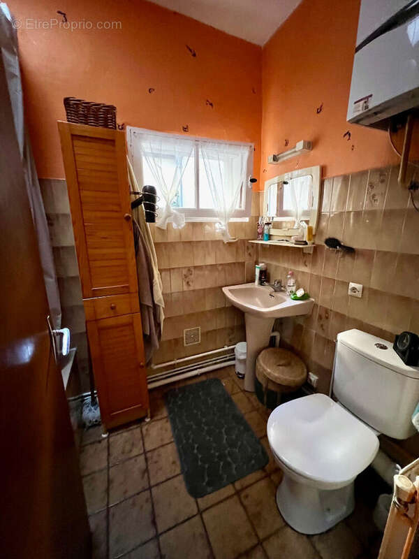 Maison à SAINT-ETIENNE-DE-MONTLUC