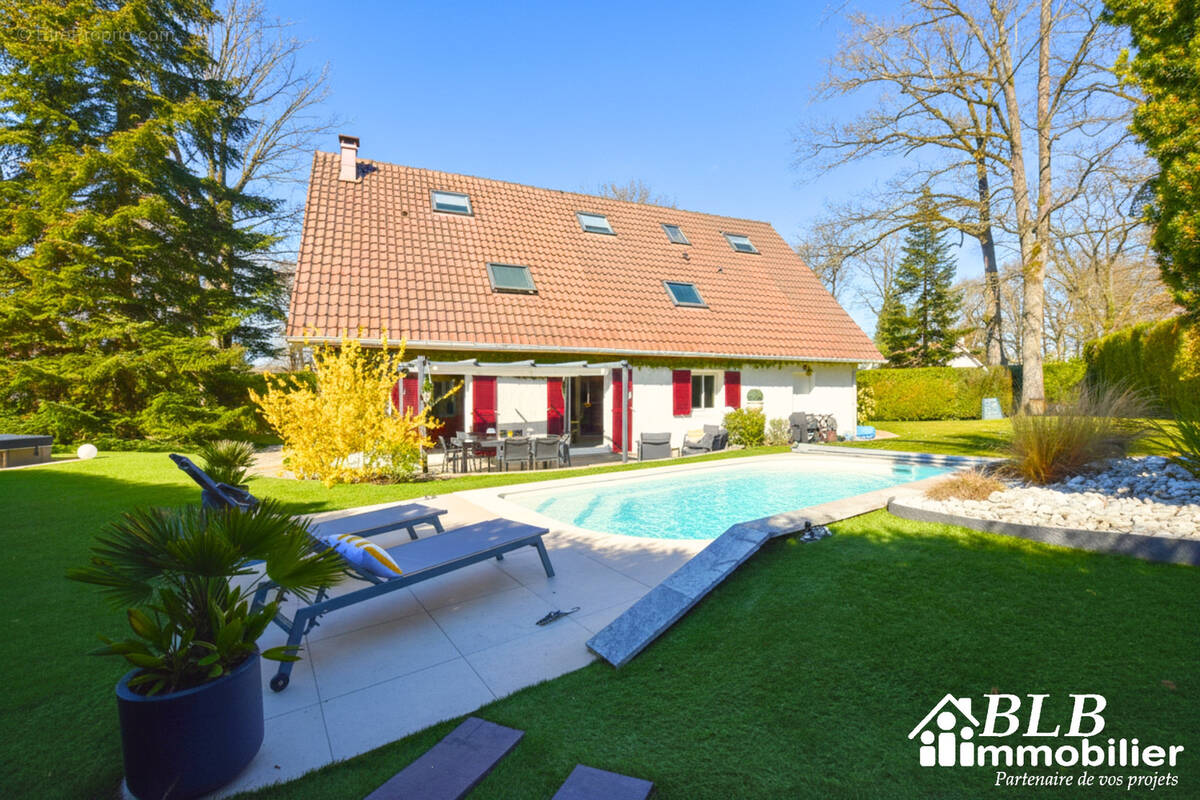 Maison à LES ESSARTS-LE-ROI