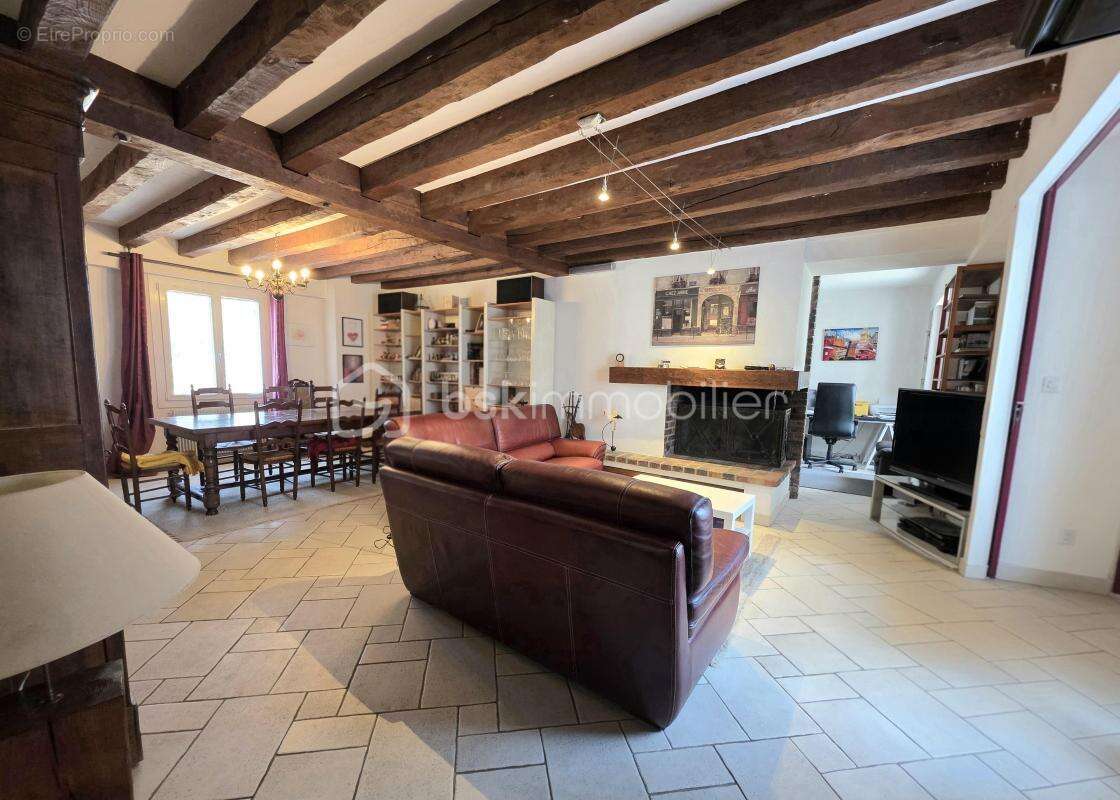 Maison à FERICY