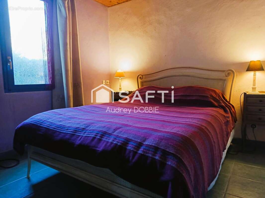 Maison 136 m² à Saint-Andre-De-Cruzieres  - photo 8