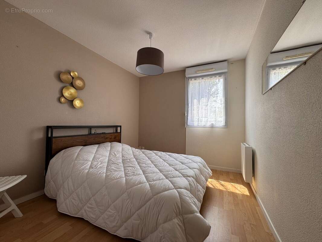 Appartement 62 m² à La Riviere-Saint-Sauveur  - photo 7