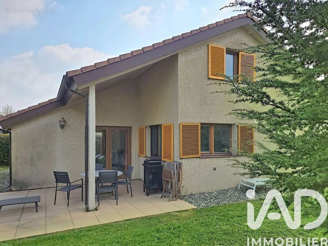 Photo 1 - Maison à LOMBEZ
