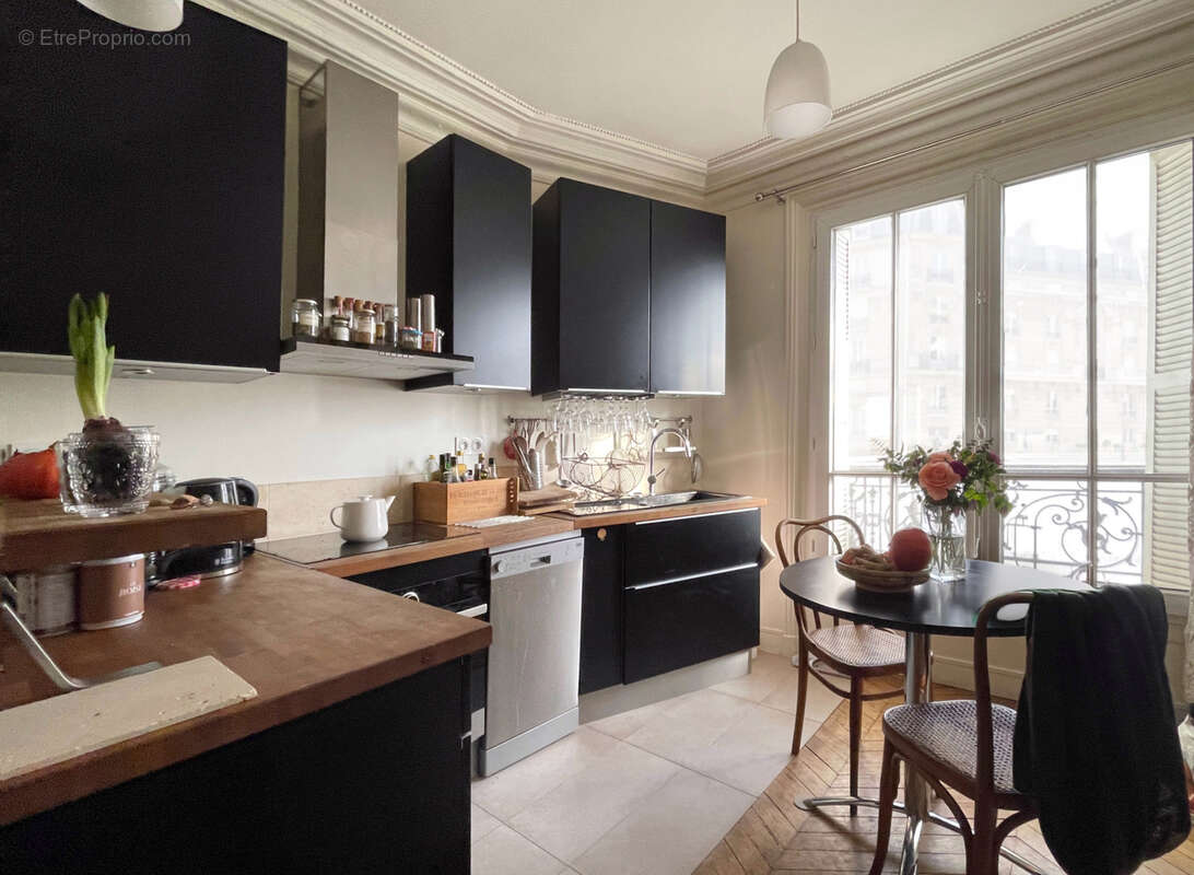 Appartement à PARIS-18E