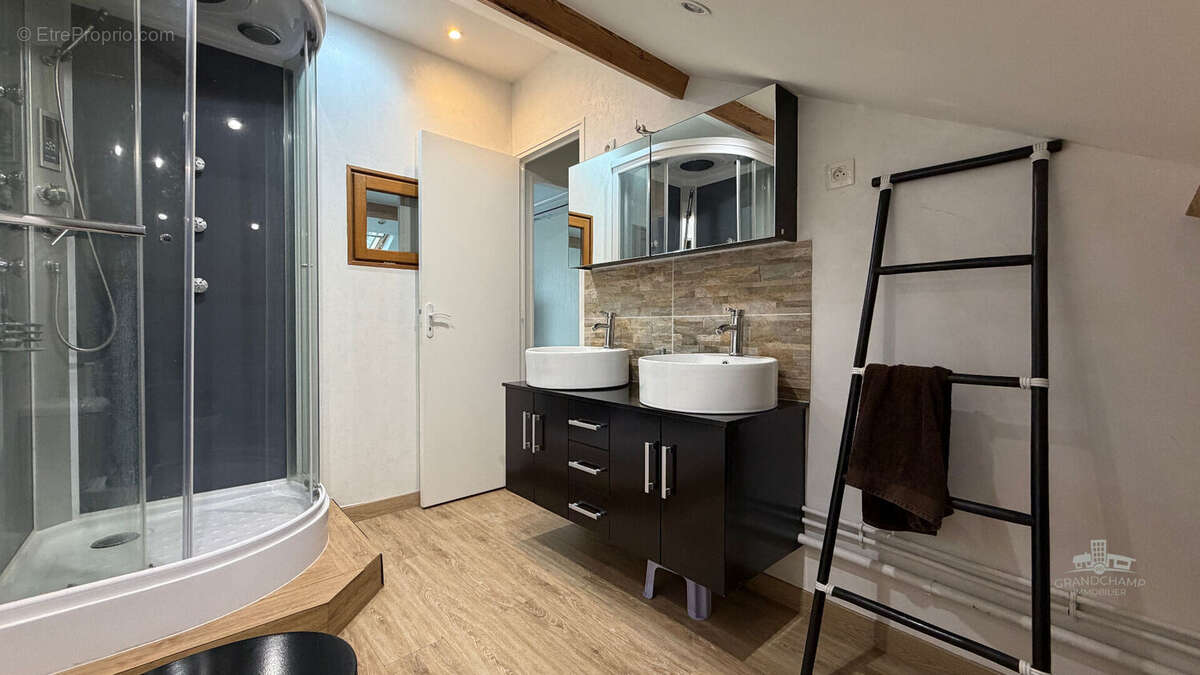 Maison à GRANDCHAMPS-DES-FONTAINES