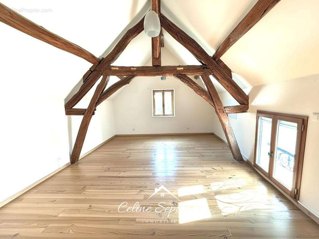 Maison à LINAS