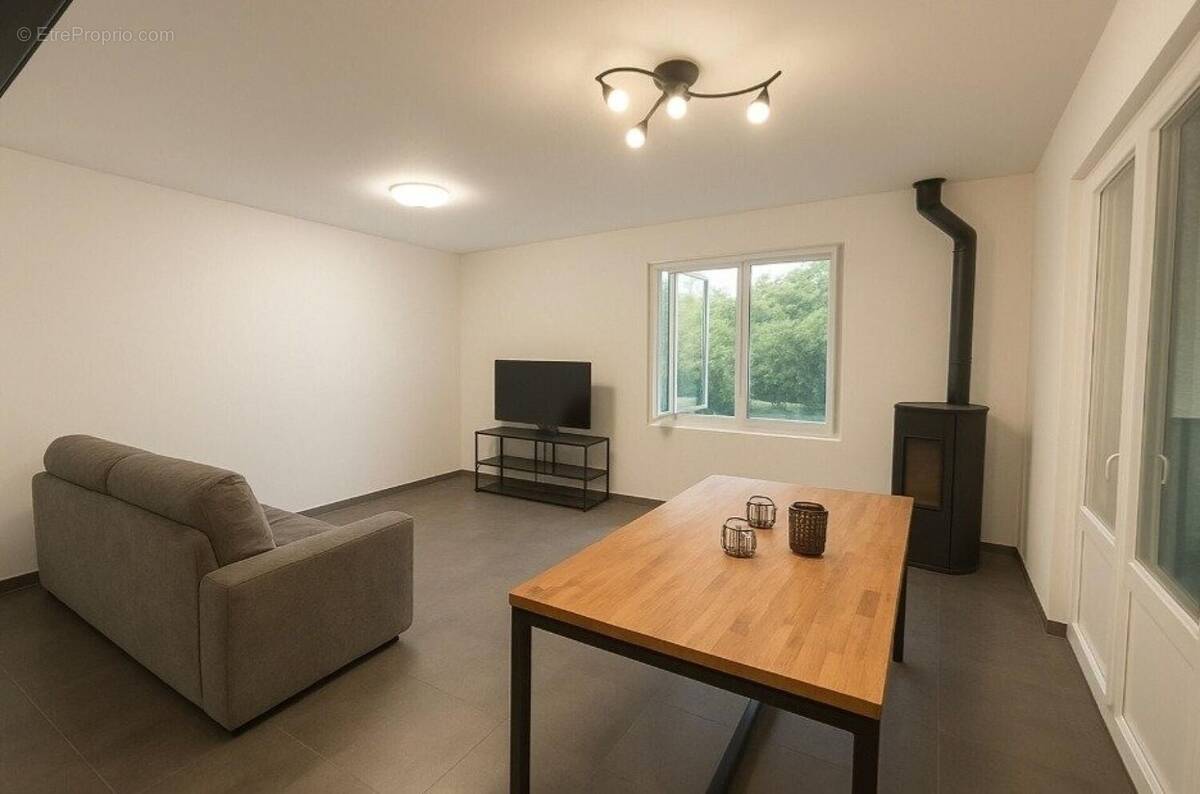 Photo 1 - Maison à CHATELLERAULT