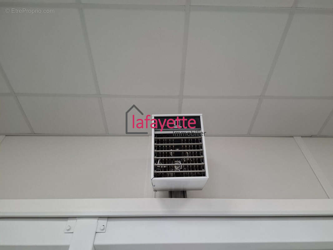 Commerce à BRETTEVILLE-SUR-ODON