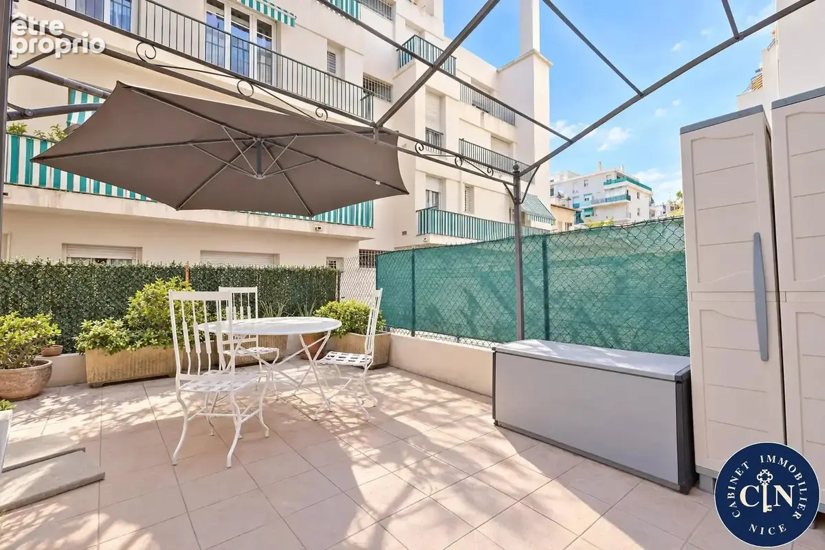 Appartement 2 pièces 56 m² à vendre à Nice (06100) - photo 2