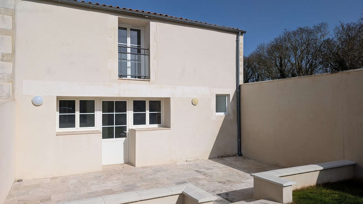 Maison à SAINTE-SOULLE