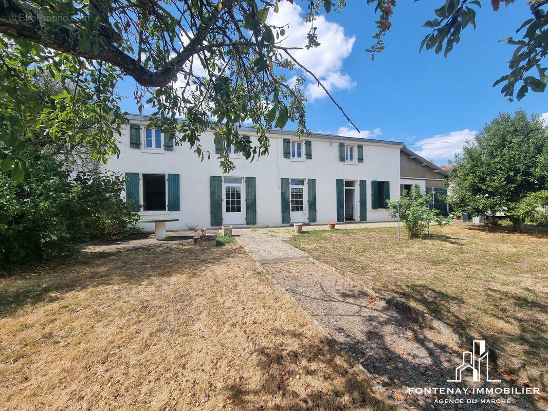 Maison à FONTENAY-LE-COMTE