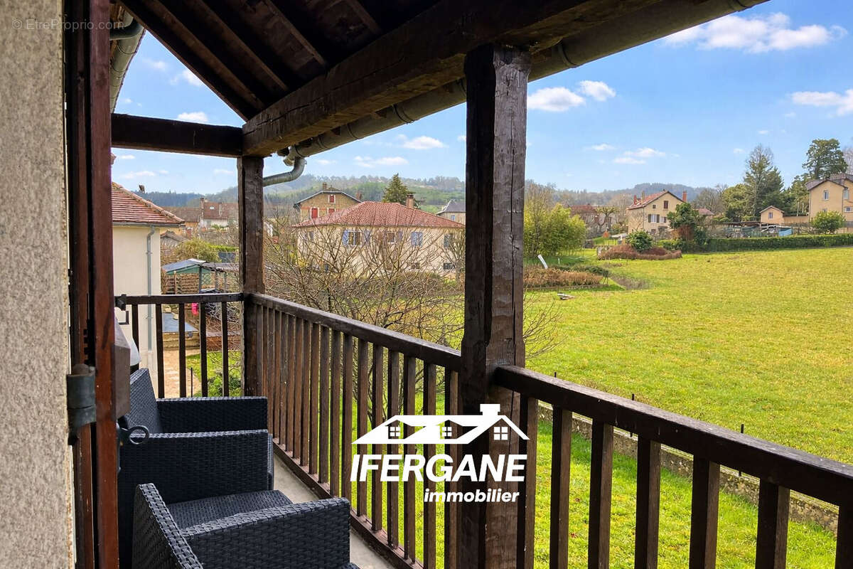 Balcon - Maison à SAINT-CERE