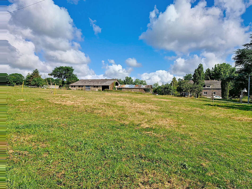 Terrain à CAMPENEAC