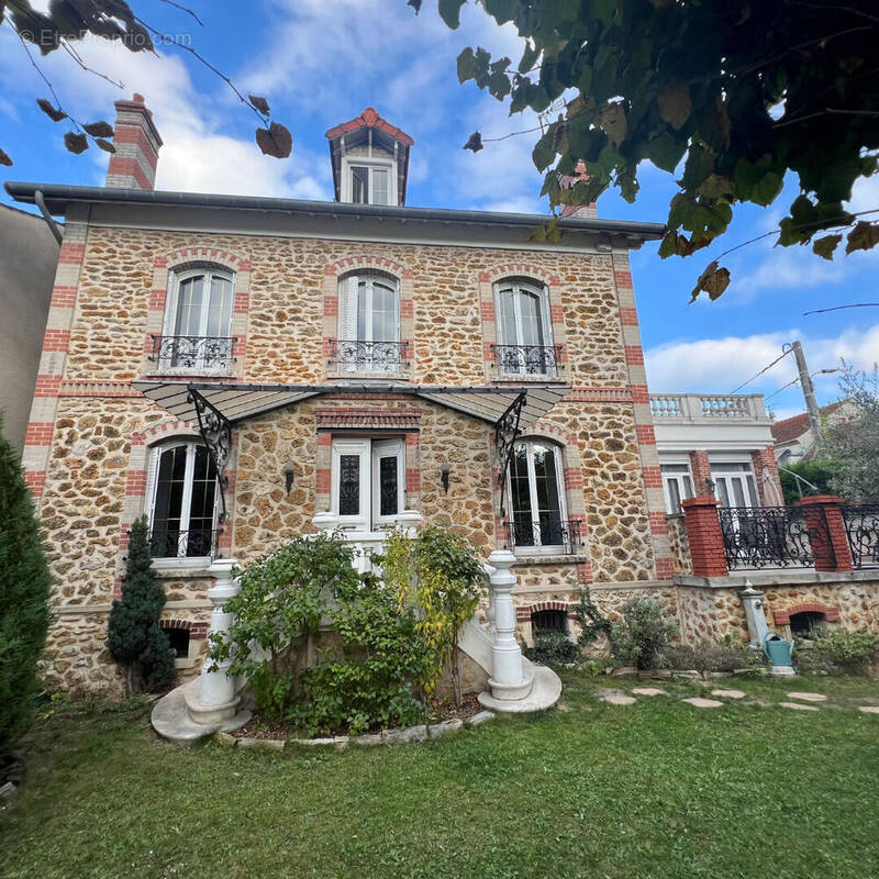 Maison à LES PAVILLONS-SOUS-BOIS