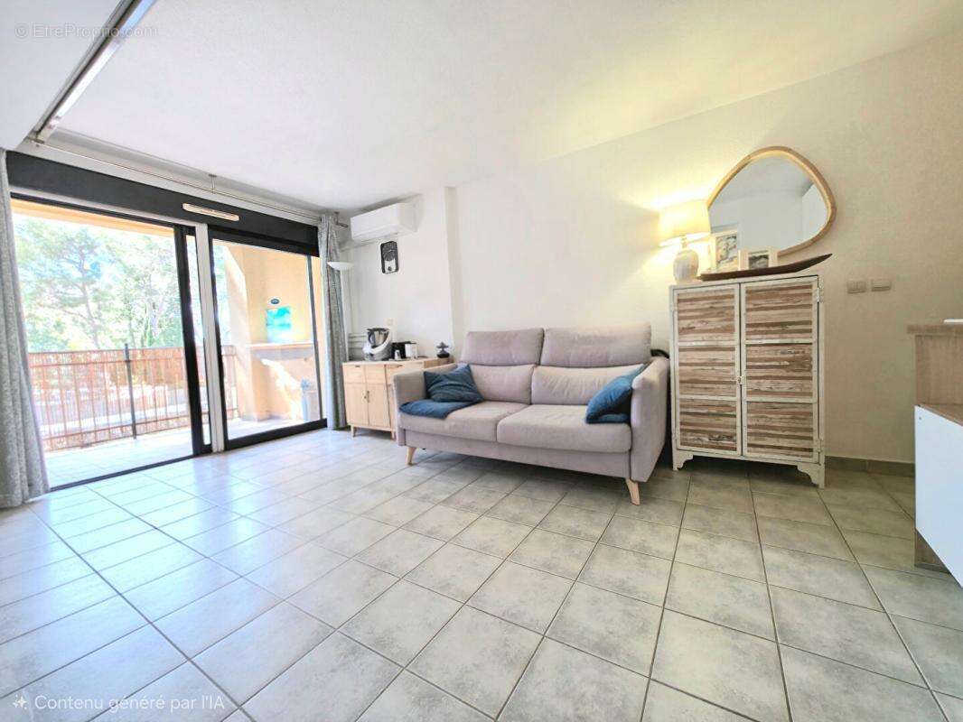 Appartement à SANARY-SUR-MER