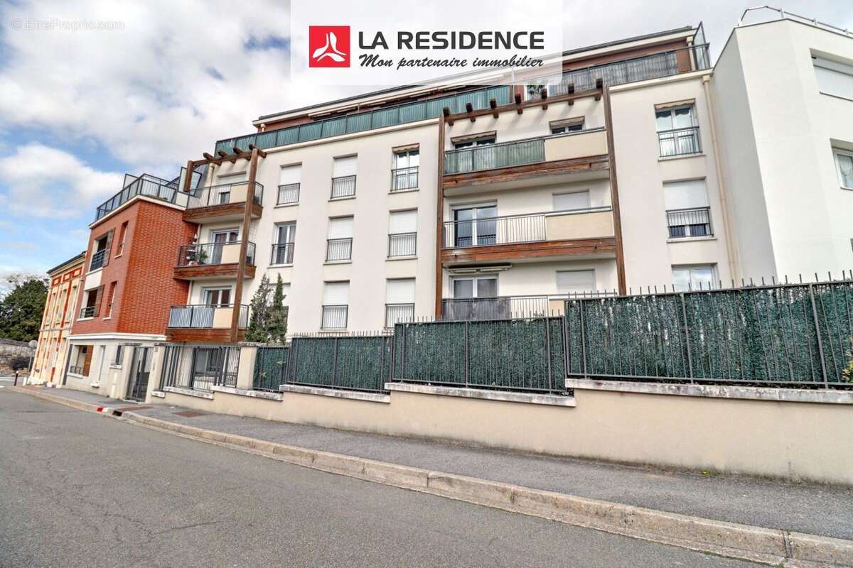 Appartement 35 m² à Poissy  - photo 2