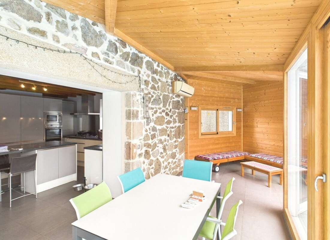 Maison à PEAUGRES