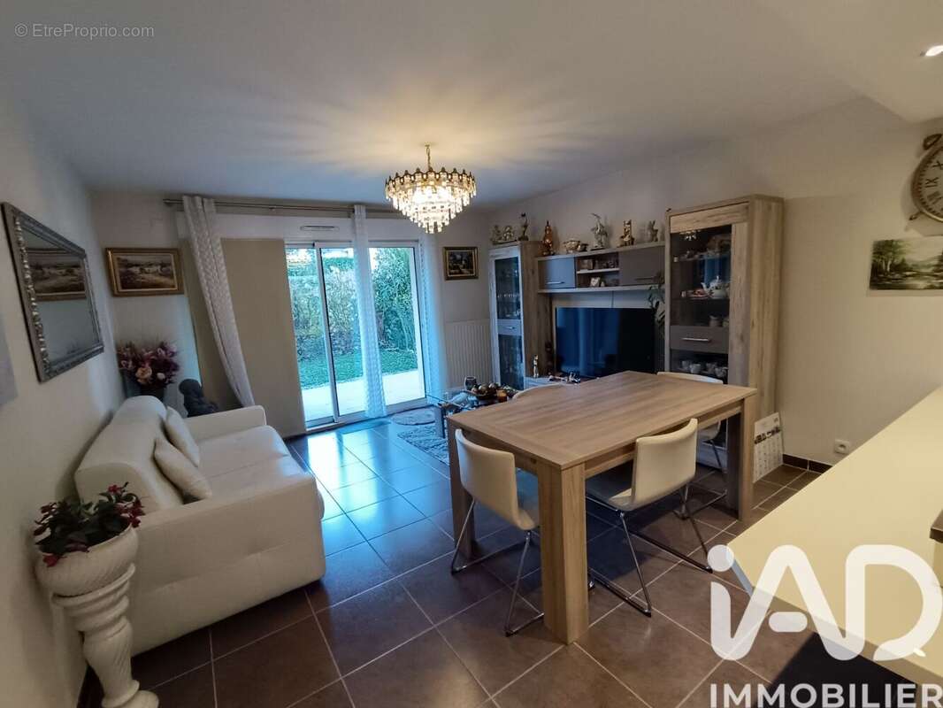 Photo 4 - Appartement à VIRY