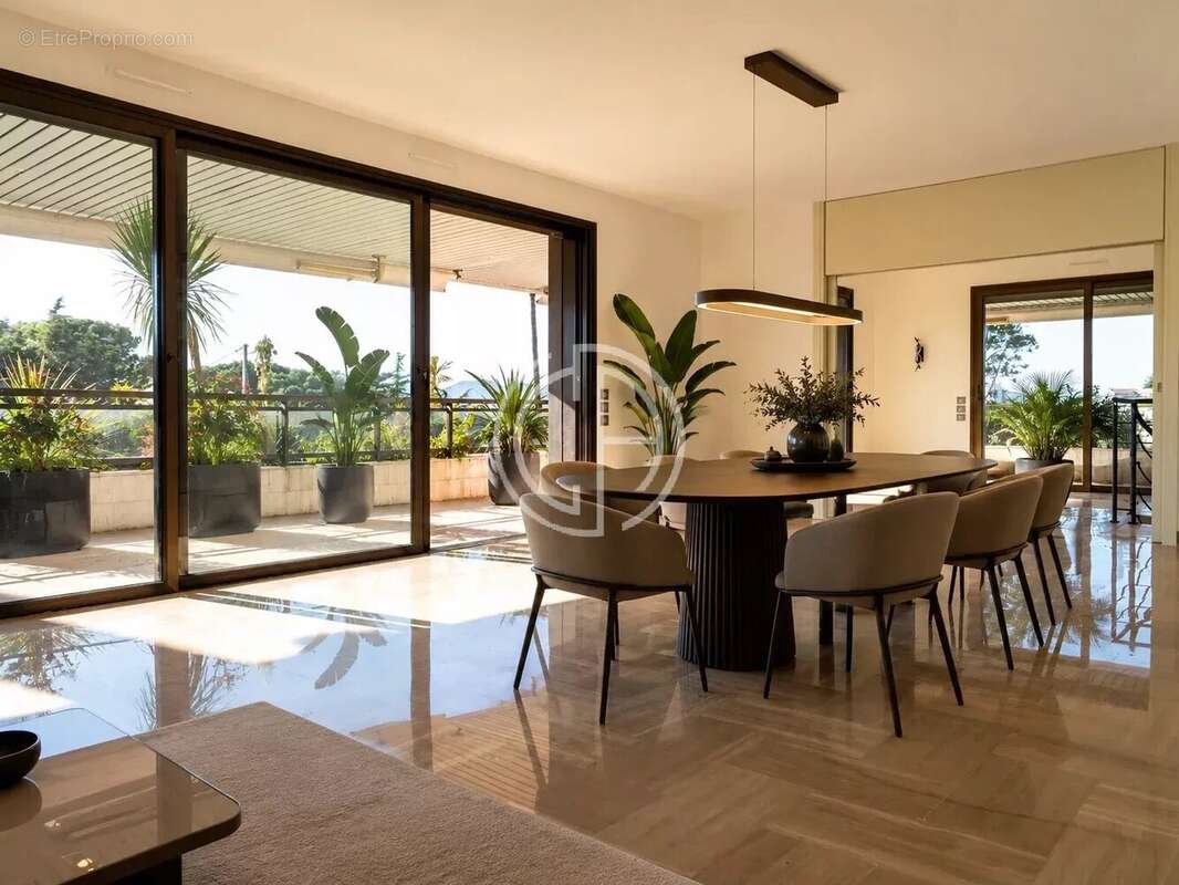 CANNES - Appartement vue mer - Haut standing - photo 3