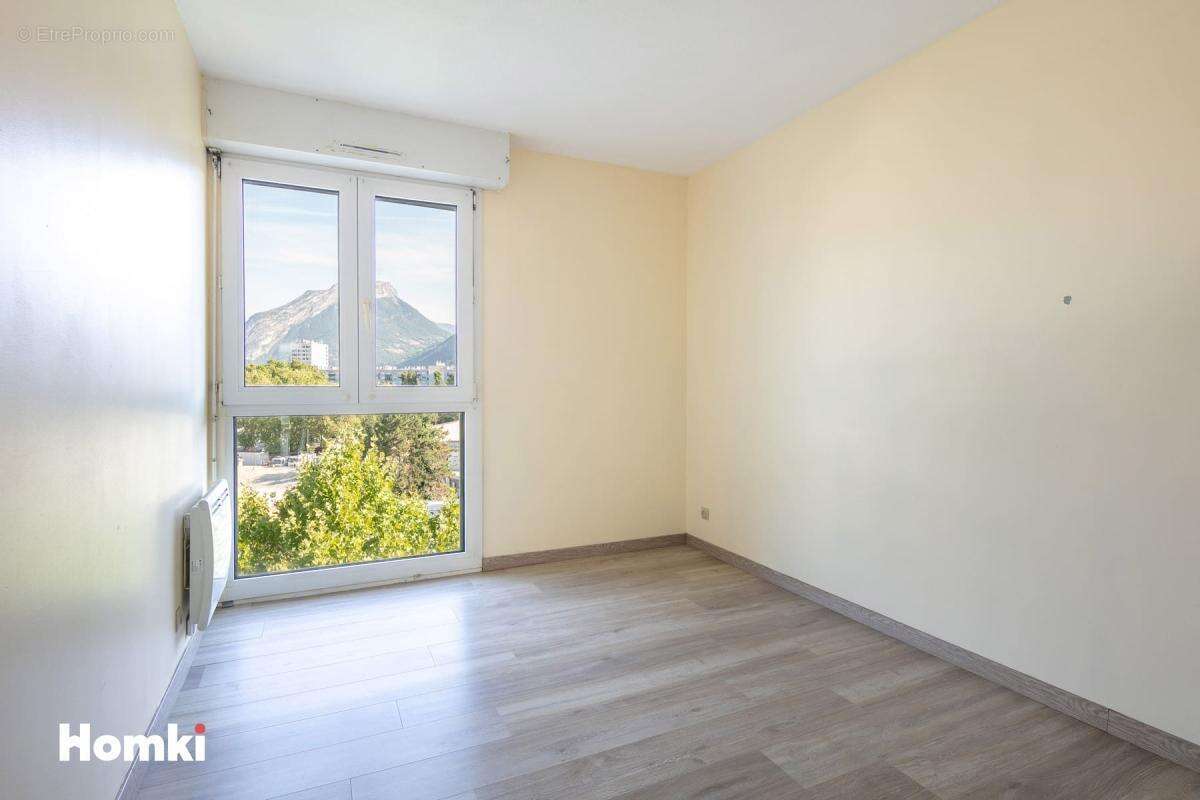 Appartement T4 avec grand balcon, garage, cave et vue plein sud sur les montagnes – Secteur Allié / Alpin - photo 7