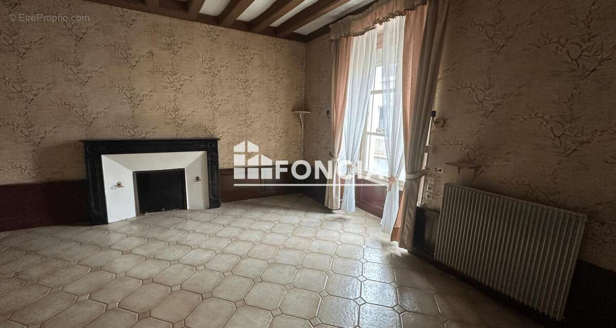 Maison à SAINT-CALAIS