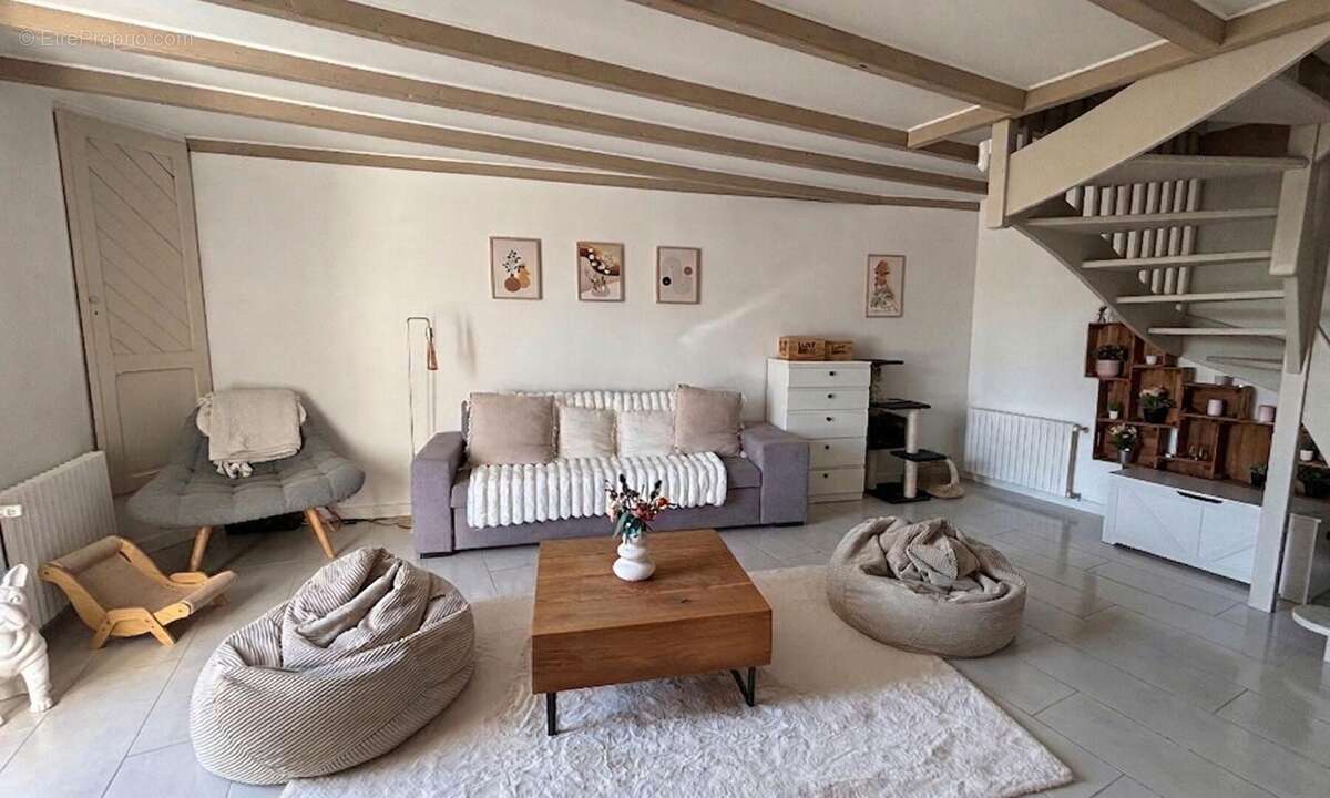 Maison à SAINT-LYPHARD