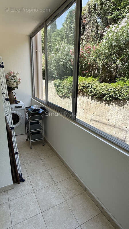 Le Cannet - Spacieux 3 pièces de 70 m2 rénové avec terrasse et garage fermé - photo 26