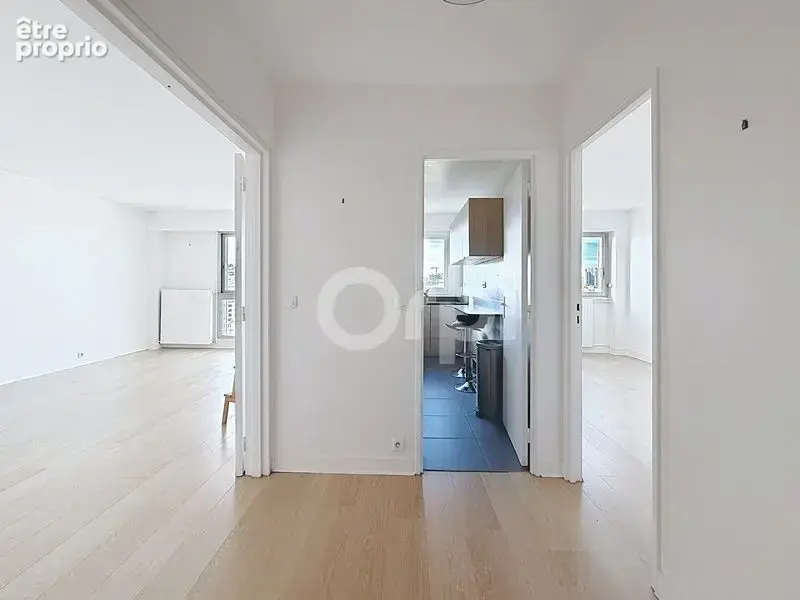 PARIS 15e – 2 pièces 53 m² 11ème étage Vue Très dégagée Tour Eiffel - photo 7