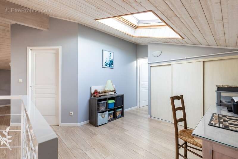 Commerce à GUJAN-MESTRAS