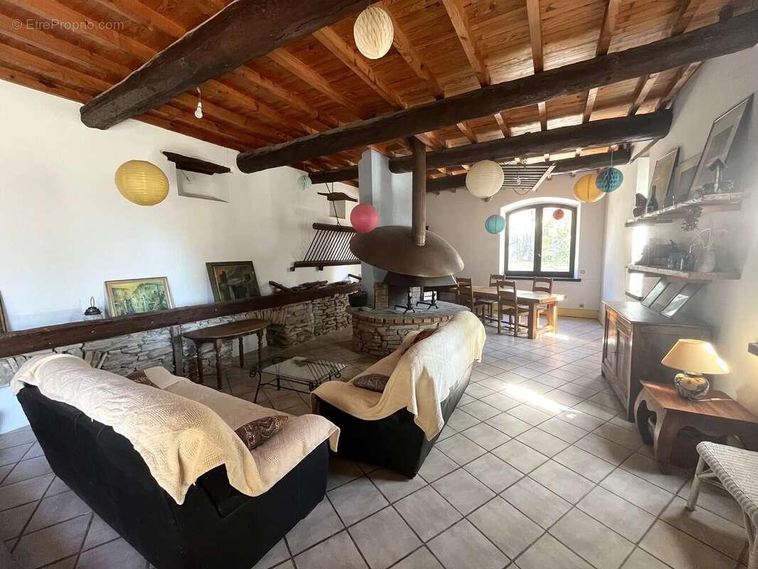 Maison à PEYRIAC-MINERVOIS