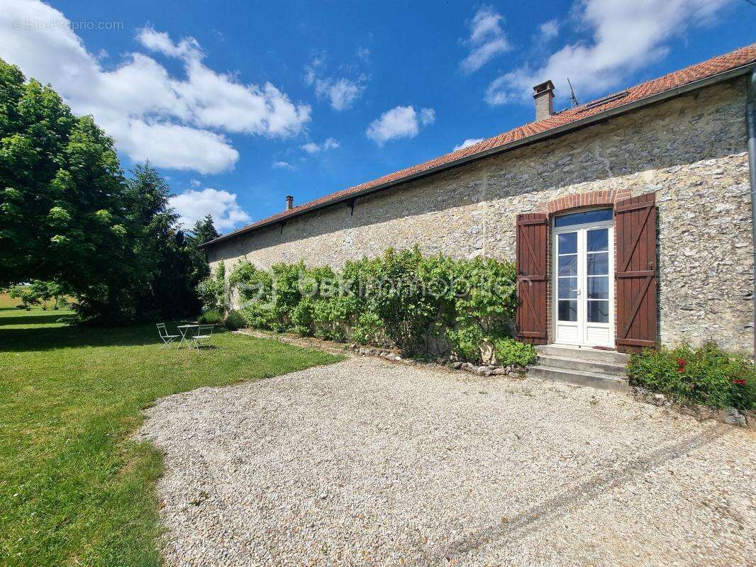 Ensemble de trois habitations ! - photo 5