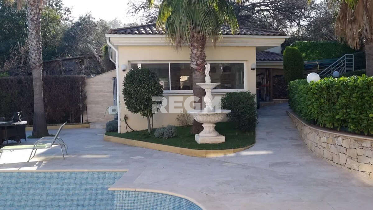 Maison à FREJUS