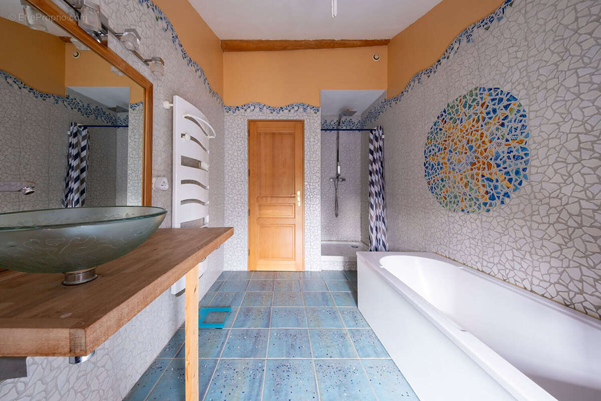 Maison à ROQUESERIERE