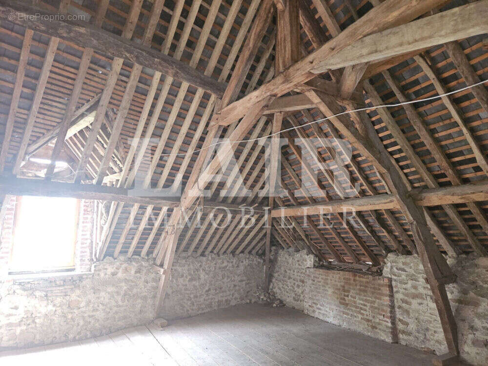 Maison à VILLAINES-LA-JUHEL