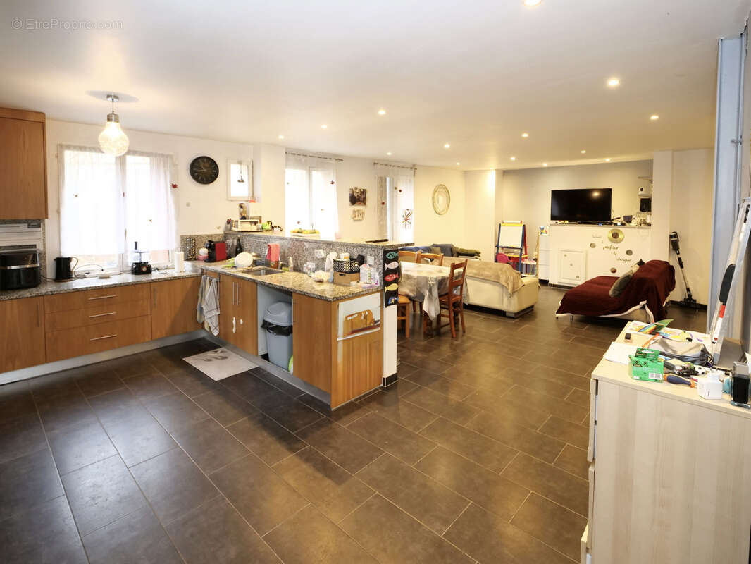 Maison à LE CHATELET-EN-BRIE