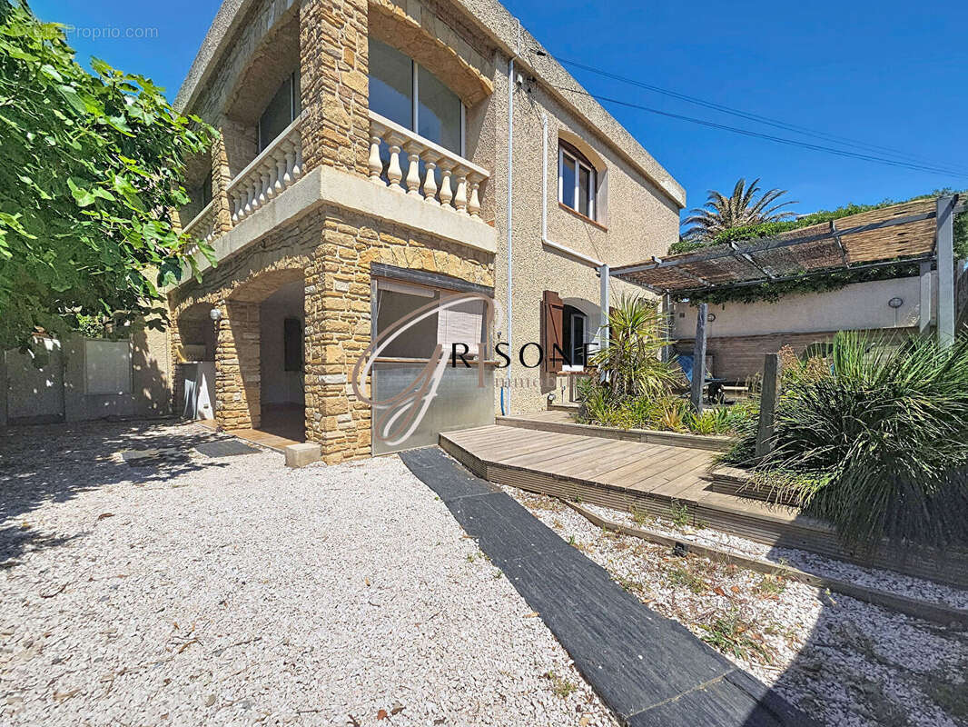 Maison à SIX-FOURS-LES-PLAGES