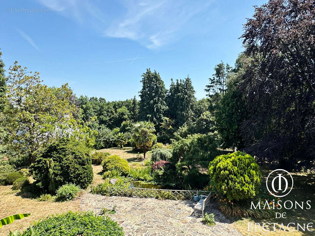 Demeure bourgeoise 260 m², 11 pièces à vendre à Larmor-Plage - photo 4