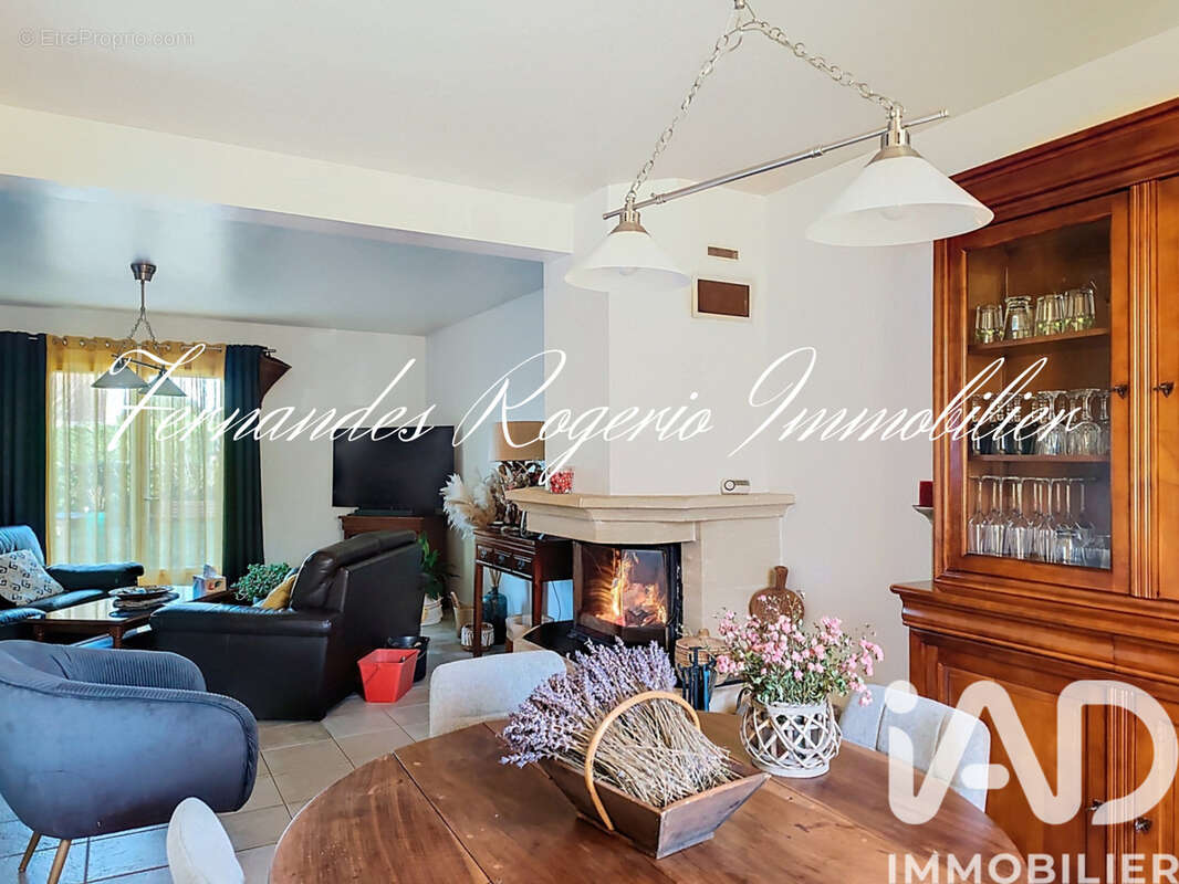 Photo 4 - Maison à NEUVILLE-AUX-BOIS