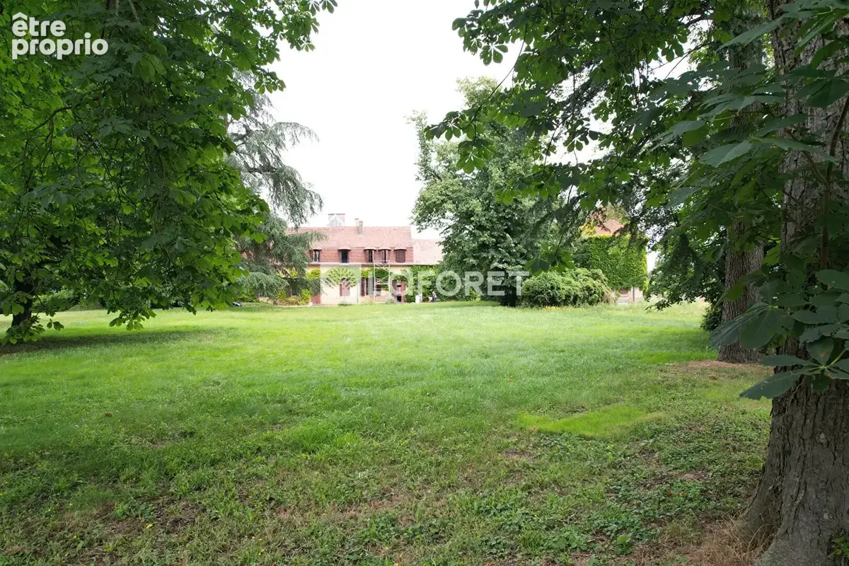 Château du XVIIIème à  rénover proche de Moulins sur Allier. - photo 5