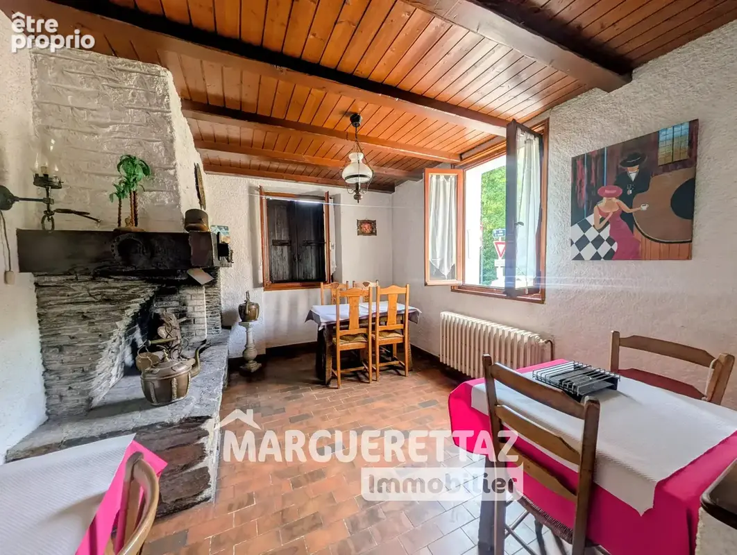 Local commercial + maison SAINT JEOIRE - photo 9