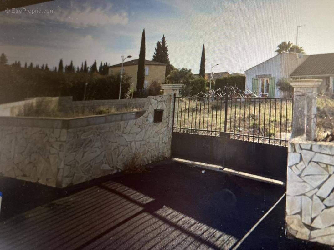 Terrain à MAUREILHAN