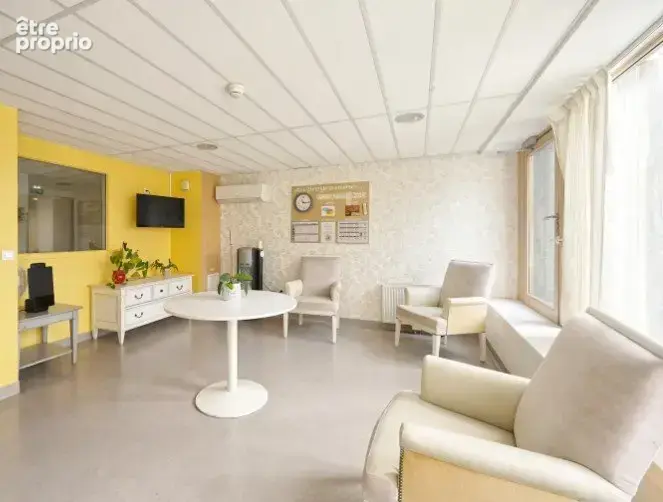 INVESTISSEMENT LOCATIF  ST PERAY  Résidence Ehpad Les Bains - 6,52% de rentabilité - photo 4
