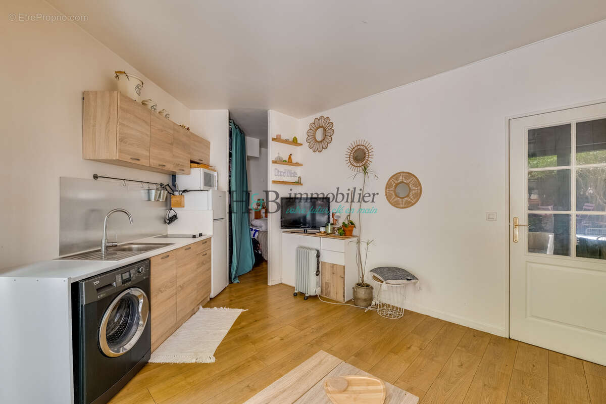 Appartement à PARIS-20E