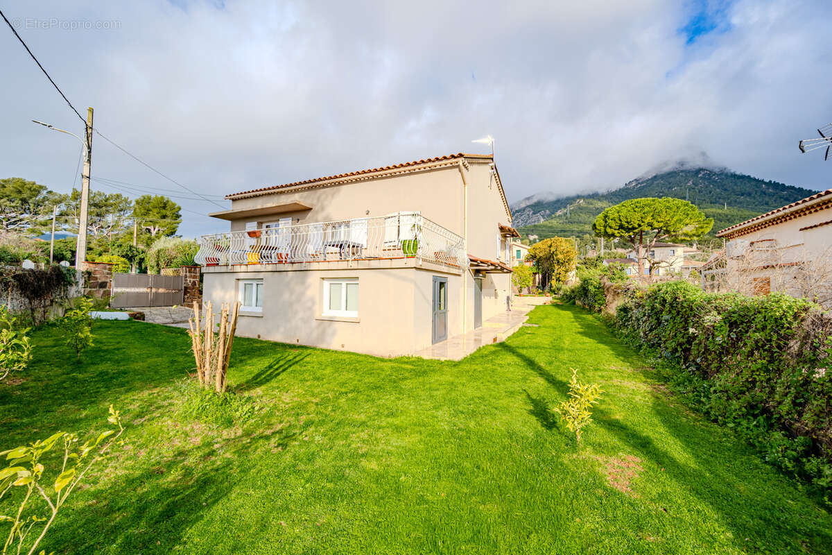 Maison à LA VALETTE-DU-VAR