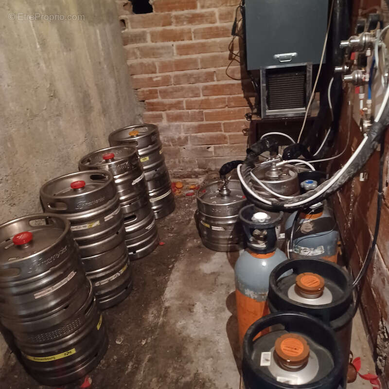 Commerce à MARGUESTAU