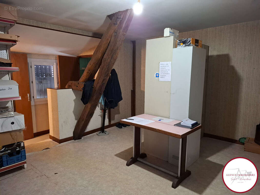 Commerce à SAINT-AMAND-MONTROND