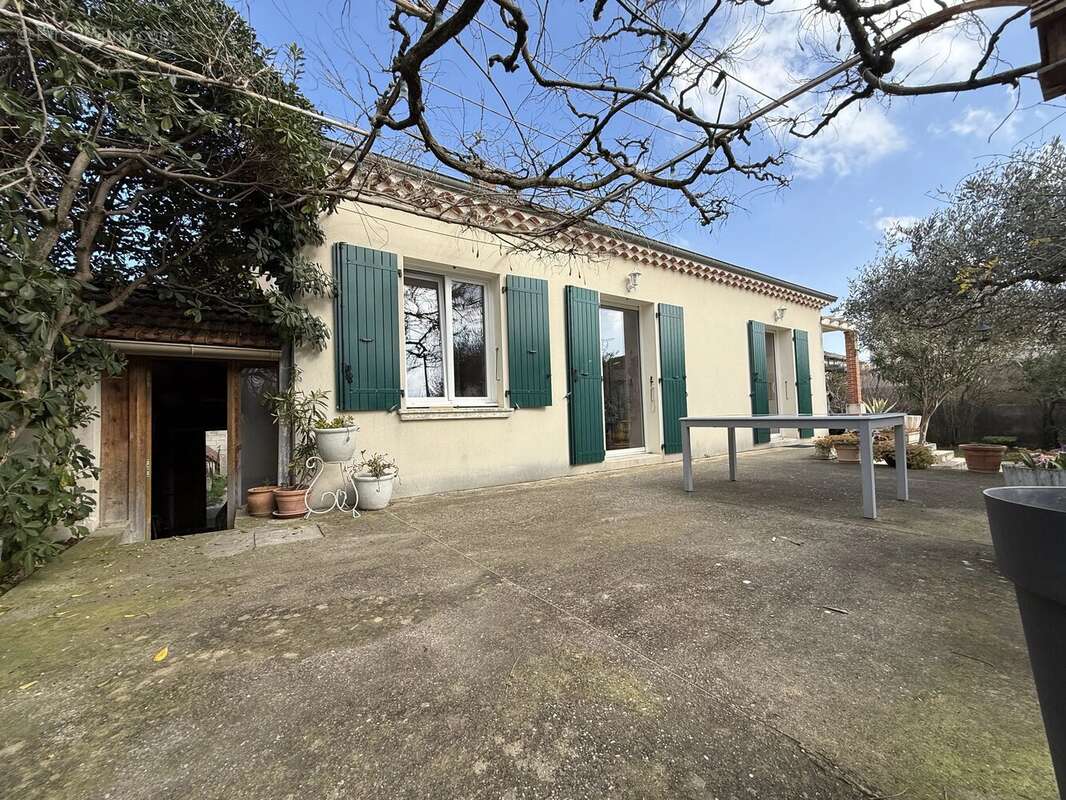 Maison à MONTELIMAR