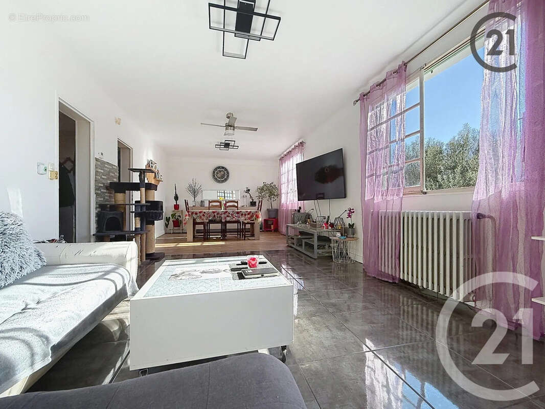 Maison à CHATENAY-SUR-SEINE