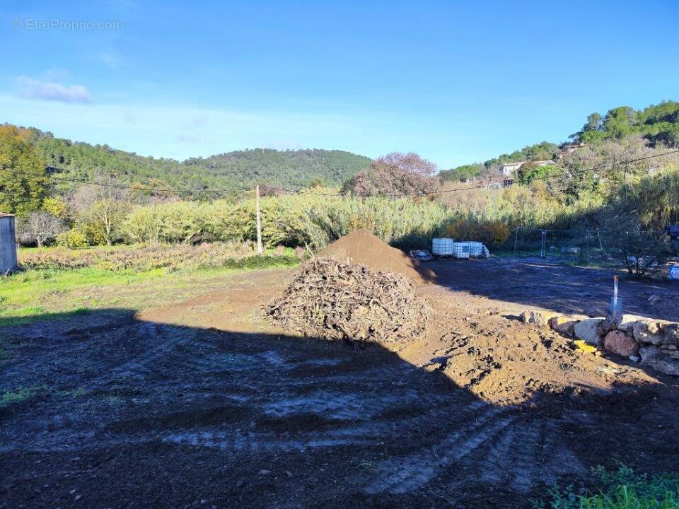 Terrain à PIERREFEU-DU-VAR